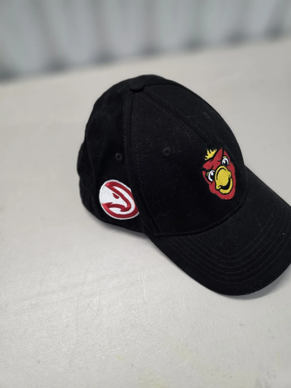 Atlanta Hawks Black Hat Cap